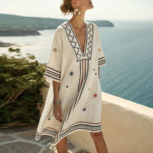 Leandra: un vestido de playa elegante y versátil para los días soleados de verano