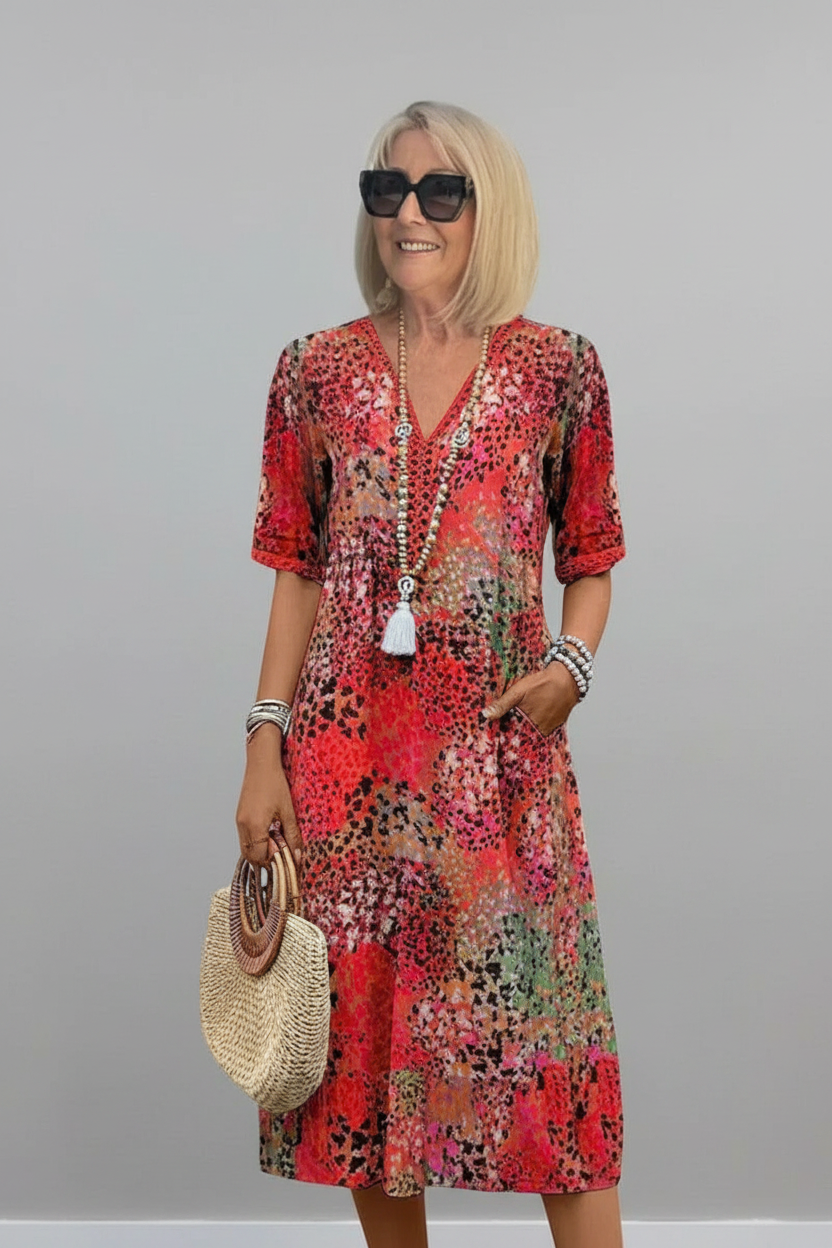 Vestido ligero y elegante, con un corte que se adapta y favorece la figura.