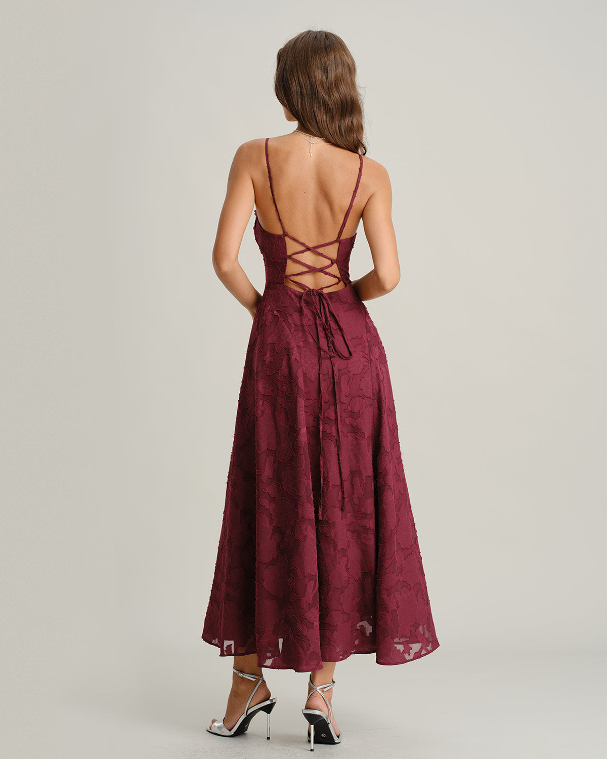 Vestido largo liso de jacquard color burdeos