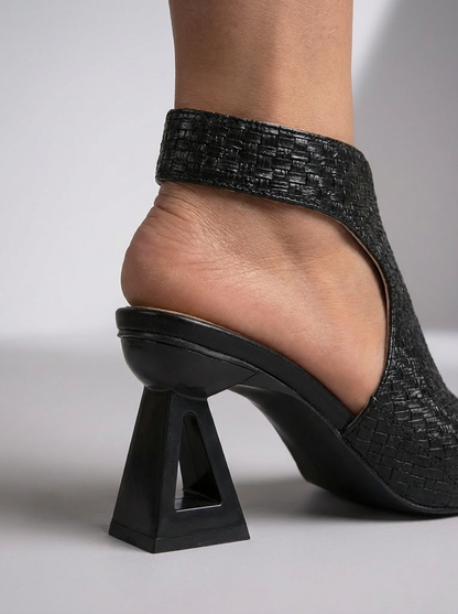 Annelie: elegantes sandalias de tiras entrelazadas